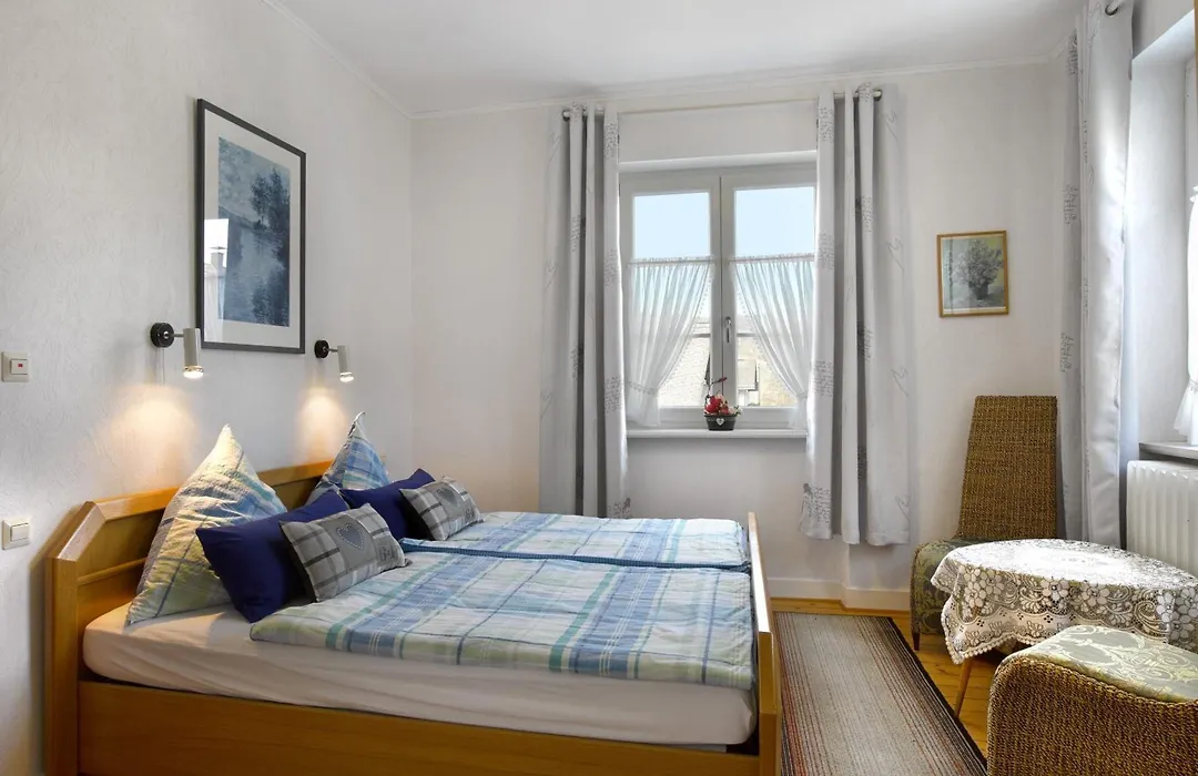 Pension Haus am Walde Brodenbach, Mosel-1