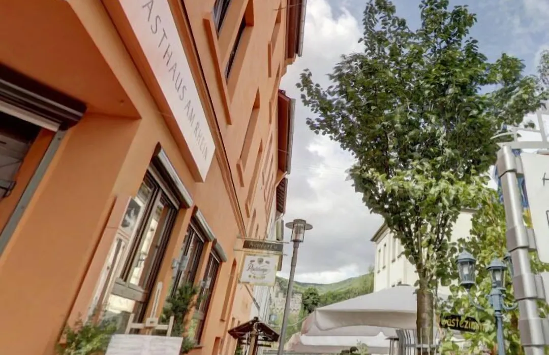 Neubert`s Gasthaus am Rhein-1