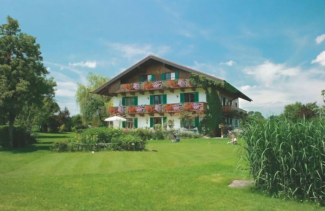 Gästehaus Bauer am Golfplatz-1