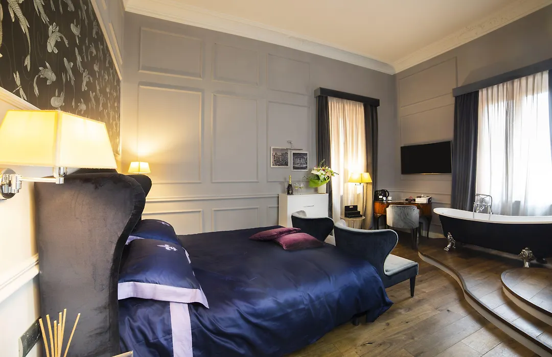 Relais San Lorenzo In Lucina-1