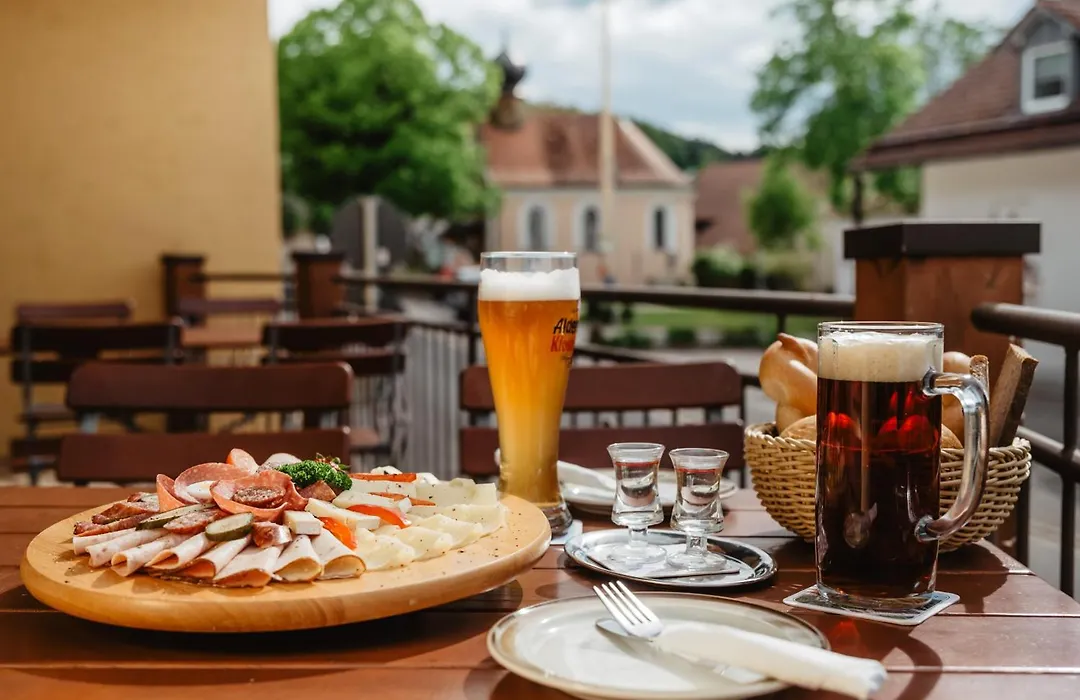 Gasthof-Metzgerei-Pension Schierlitz-1