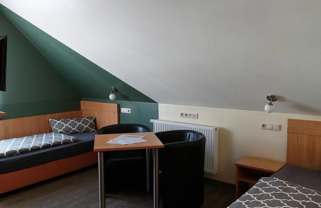 Am Bahnhof Pension Holzhausen-1