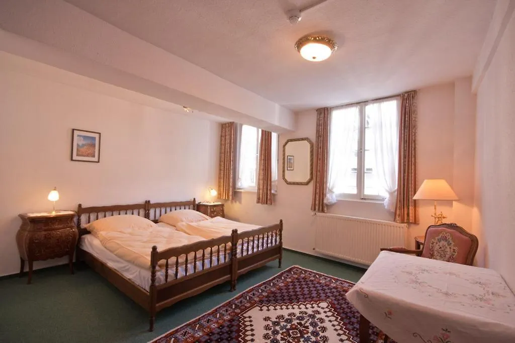 Burghotel-1