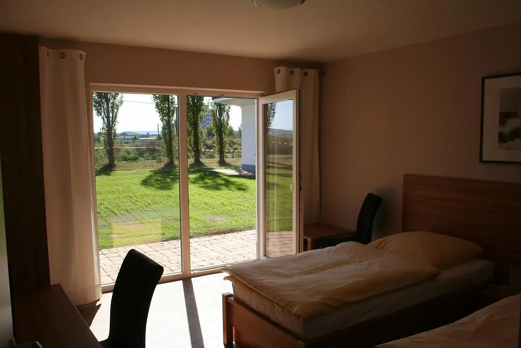Pension am Sundhäuser See-1
