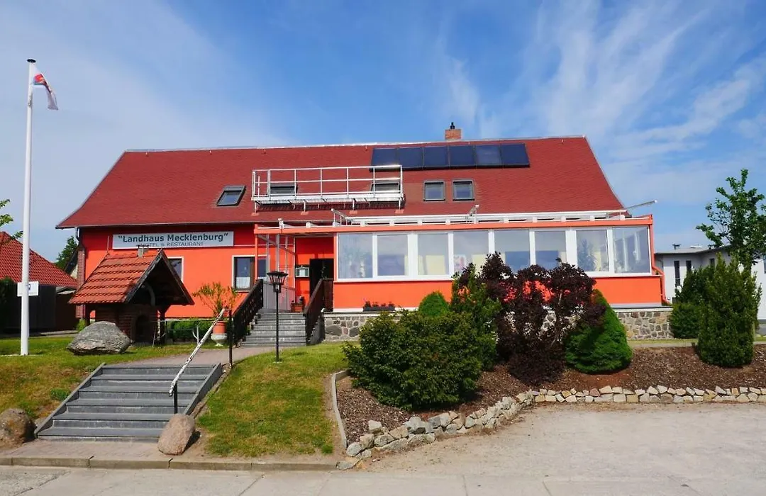 Landhaus Mecklenburg-1