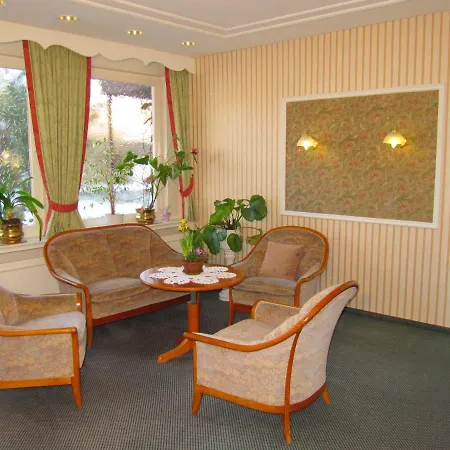 Hotel Pension Marie-Luise, Hotel Garni,Therme Plus-2