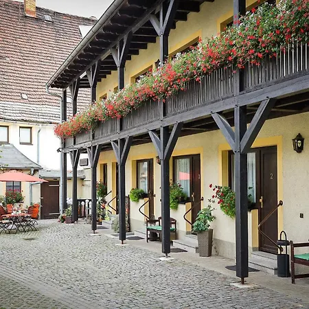 Hotel-Pension zum Markt-3