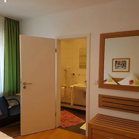 Hotel Pension Haus Pooth-3