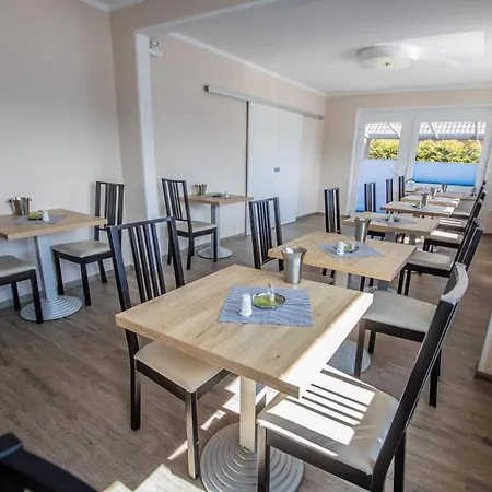 Hotel Pension Nordseewelle-3