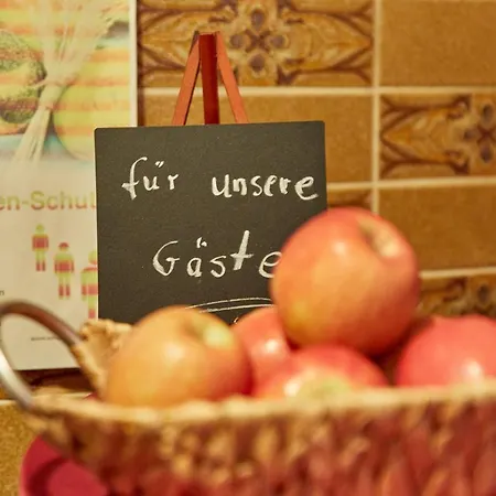 Hotel zum dicken Baum-3