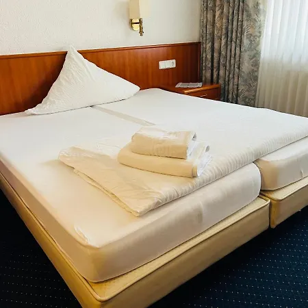 Hotel Weller Kahl am Main-2