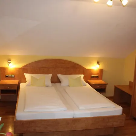 Gasthof und Pension Neuwirt-3
