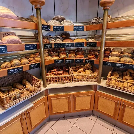 Cafe-Bäckerei-Pension Weigl-2