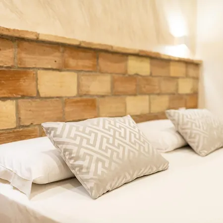 Top Floor Colosseo Guesthouse-2