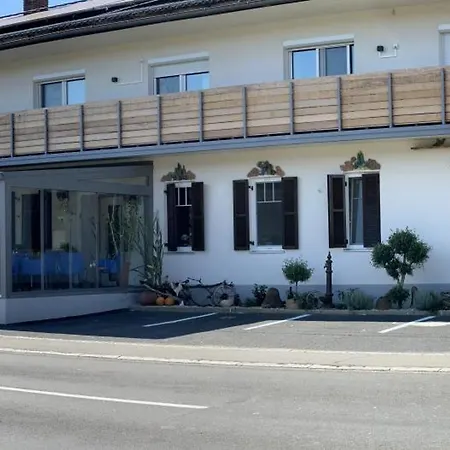 Stockers kleines Dorfhotel-3