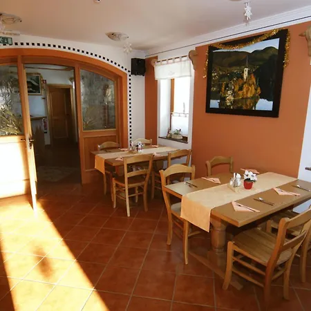 Toeroek Rooms, Bistro & Wellness-2