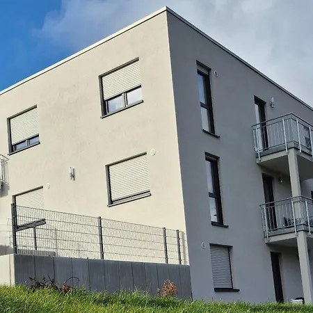 Apartments Seibel Doppel-Zweibettzimmer mit Bad-3