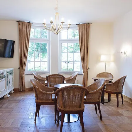 Hotel Dirks am Schloss-2