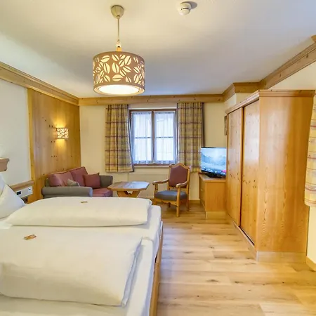 Gasthof Alt Paznaun-2
