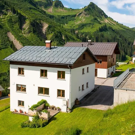 Haus Furka-3