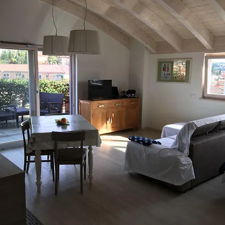 Nuova Opera Rooms & Apartments-2