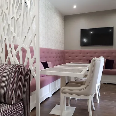 22 Oporto Guesthouse-3