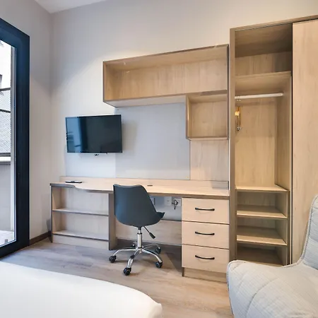 Livensa Living Studios Malaga Feria-2