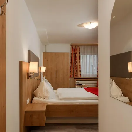 Erlys Cityhotel-3