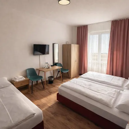 City Hotel Bauer mit Aufzug with elevator-3