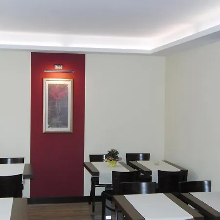 Hotel Garni Am Kirchplatz-2