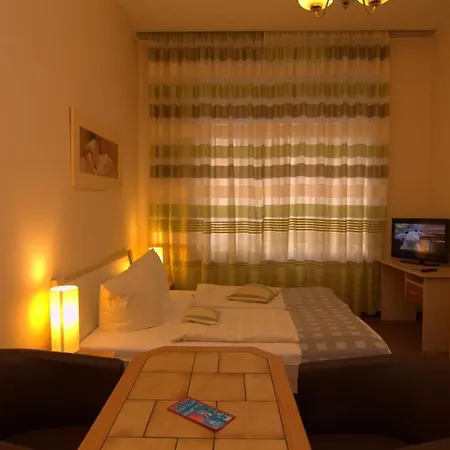 Hotel-Pension Ariane Am Kurfuerstendamm-3