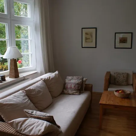 Altes Landhaus am Park (Bed&Breakfast)-3