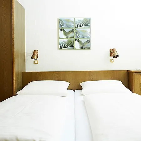 Hotel Landgasthof Wallburg-3