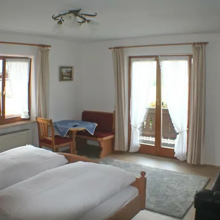 Gästehaus Sonnenbichl-3