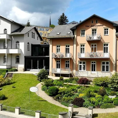 Hotel-Pension Vier Jahreszeiten-3