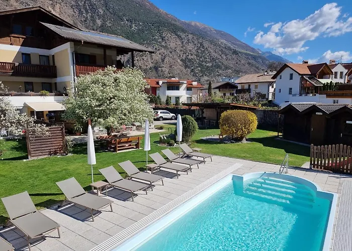 Pension Sattlerenglhof Latsch