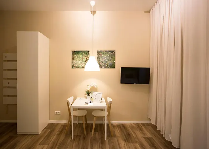 GuestHouse Köhn51, zentral gelegene, stilvoll eingerichtete Zimmer mit eigener Teeküche Nürnberg