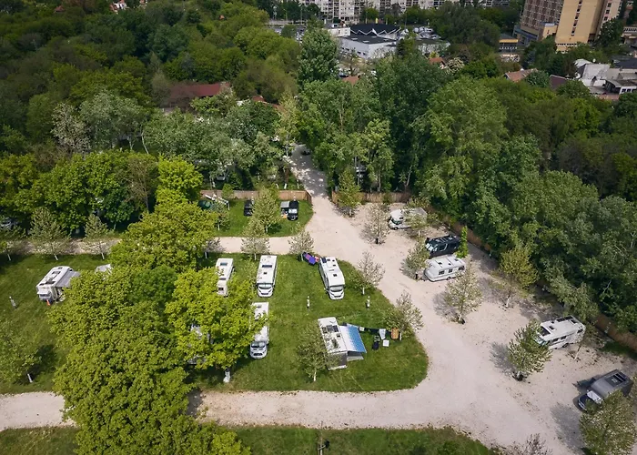 Arena Kemping & Vendeghaz Budapest