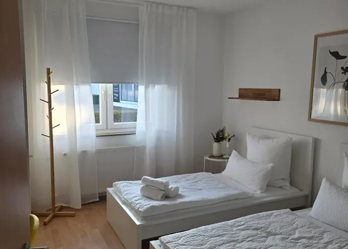 BOARDINGHOUSE PD25 ALTE FEUERWACHE I Unterkunft mit Einzel- und Doppelzimmer I 3min CityHospital I Monteure I Smart TV I Einzelbetten I Küche I Gemeinschaftsraum I Wasch I P Ibbenbüren
