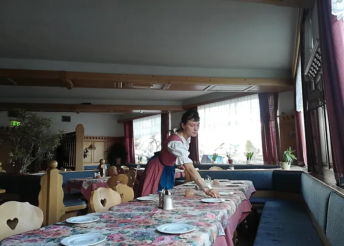 Hotel Pension Sonnenuhr Tauplitz