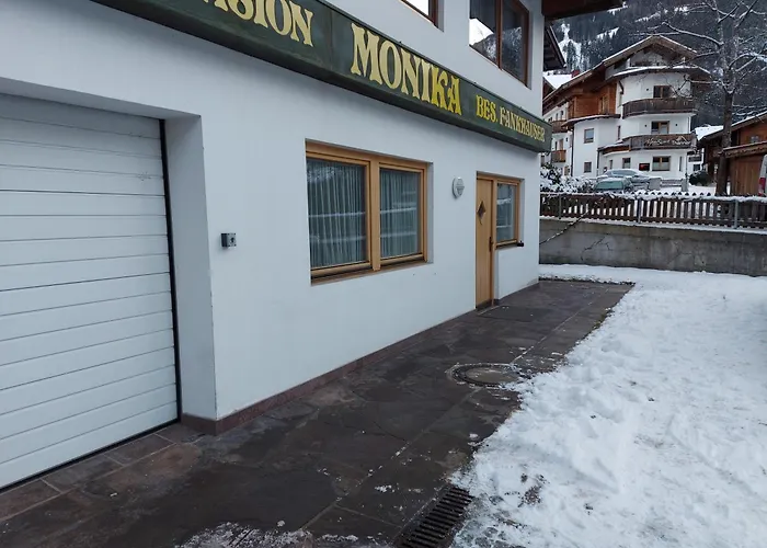 Hotel Haus Claudia und Haus Monika Mayrhofen