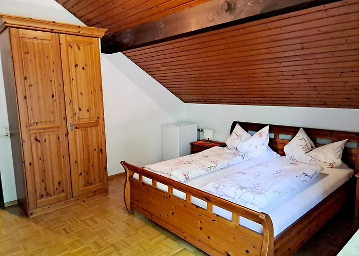 Pension Schlossbergblick Simonswald