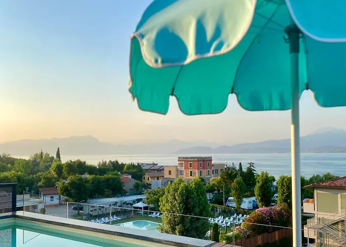 Plaza Lago Di Garda Rooms - Rooftop, Lakeview & Jacuzzi Peschiera del Garda