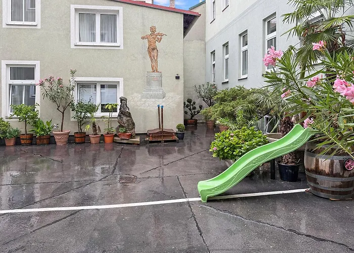 Pension Fünfhaus Wien