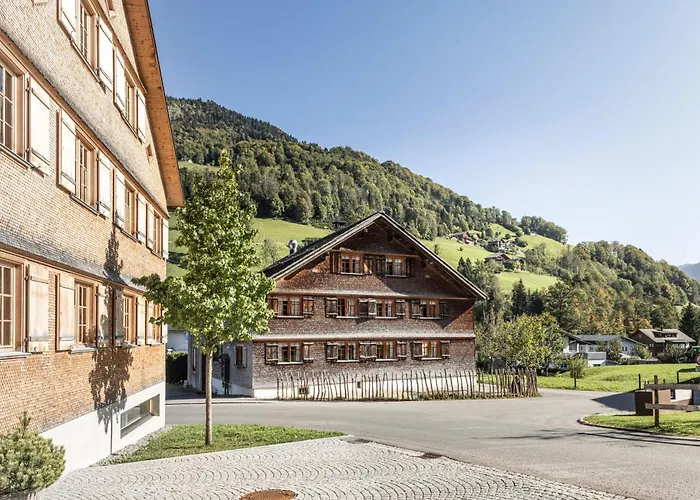 Hotel Naze`s Hus Mellau