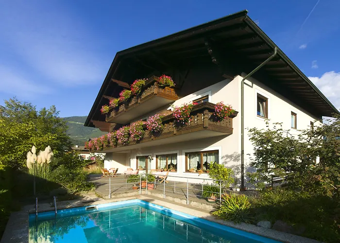 Bed&Breakfast Pension Hilpold Lana