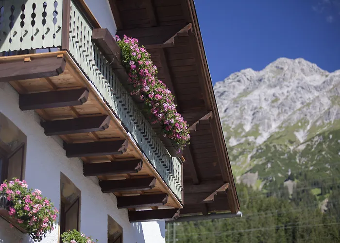 Pension der Steinbock - das Bauernhaus St. Anton am Arlberg