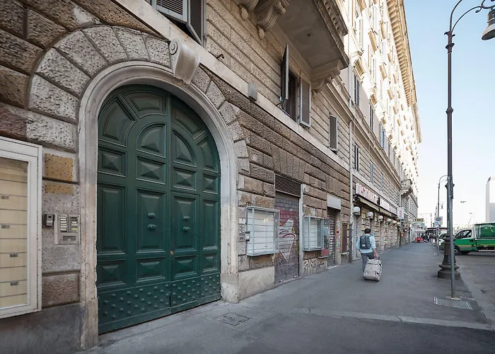 Hotel Roma Station House