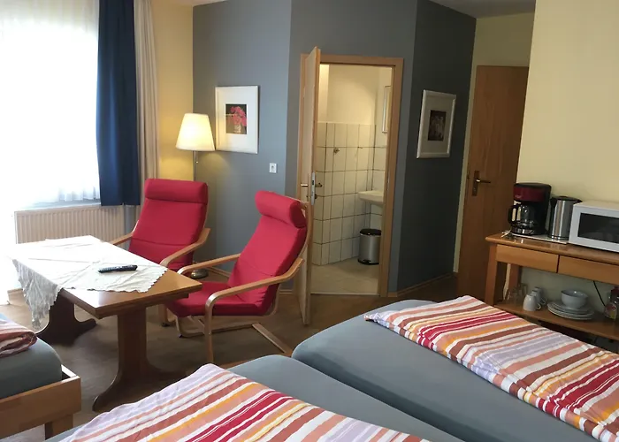 Pension Taunusblick Ferienwohnung und Apartment Rosbach vor der Höhe