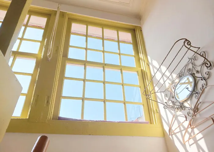 Lisbon Calling Rooms & Studio